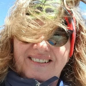 Meet your Posher, Debbie